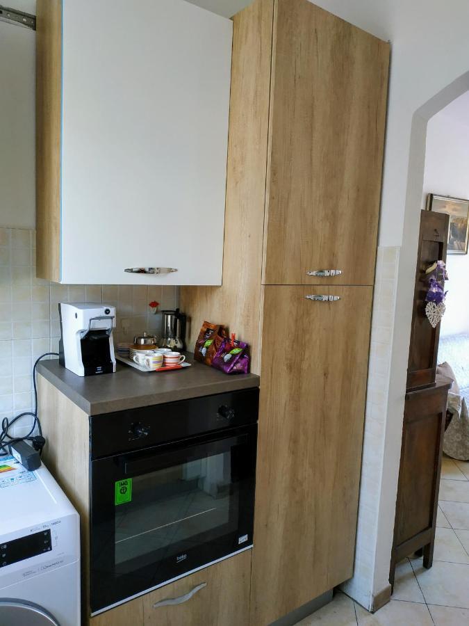 Casa Marina Apartment แวร์บาเนีย ภายนอก รูปภาพ