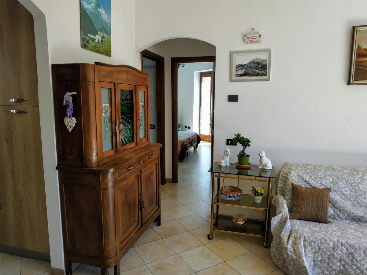 Casa Marina Apartment แวร์บาเนีย ภายนอก รูปภาพ