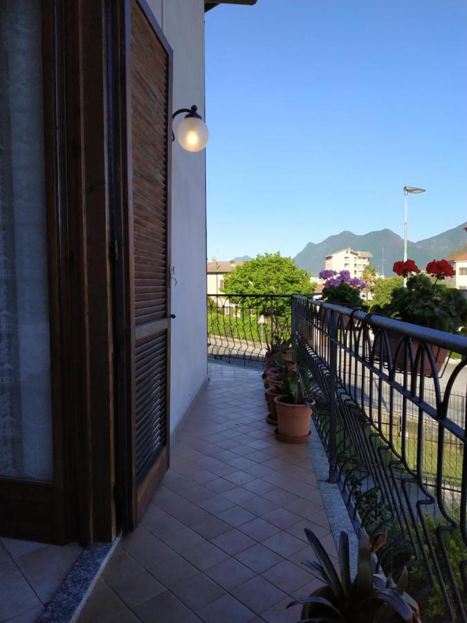 Casa Marina Apartment แวร์บาเนีย ภายนอก รูปภาพ