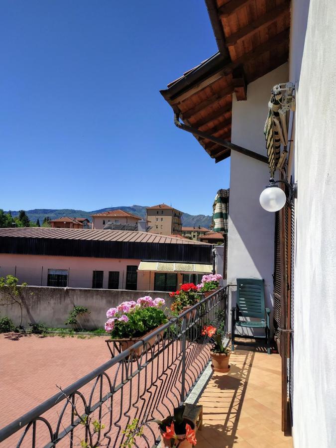 Casa Marina Apartment แวร์บาเนีย ภายนอก รูปภาพ
